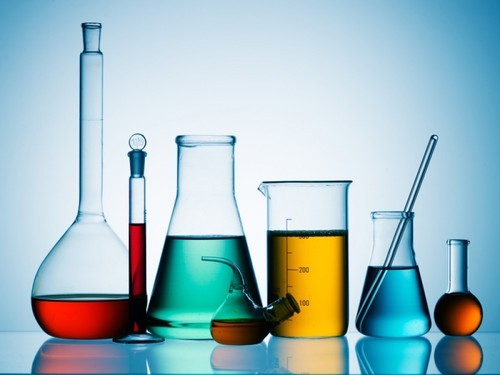 Làm sao để mua hóa chất dùng trong thí nghiệm?